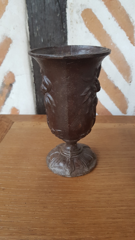 Vase en fonte 1920 Art Déco