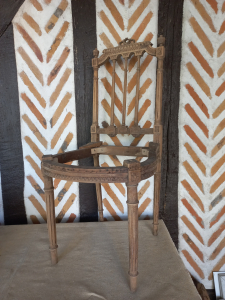 Carcasse fût chaise style Louis XVI
